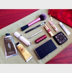 你的隨身美妝天地 日?；瘖y包必備產品全攻略